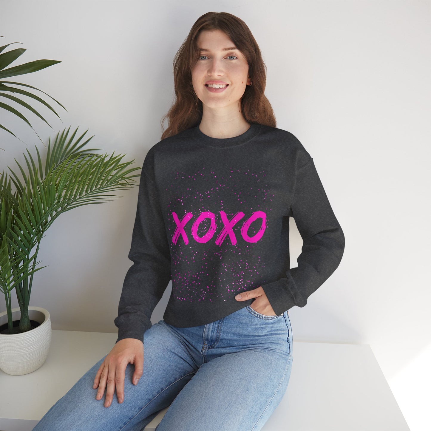 XOXO Glitter Unisex Heavy Blend™ Crewneck Sweatshirt